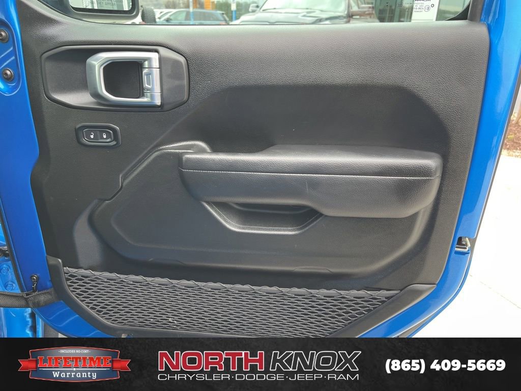 Used 2024 Jeep Gladiator Rubicon w/ Technology Group image 27