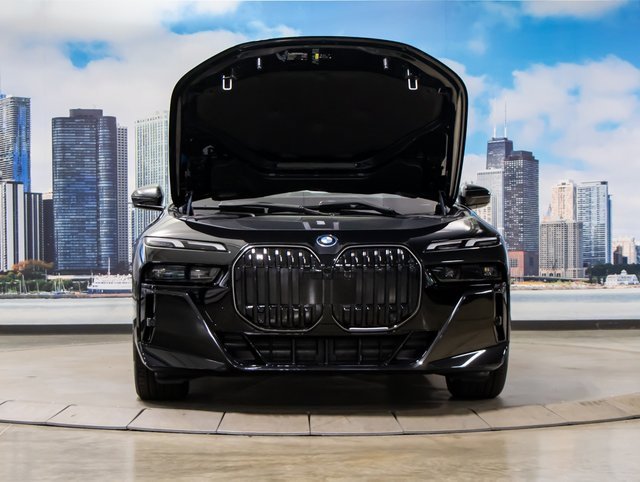 New 2025 BMW i7 xDrive60 image 4