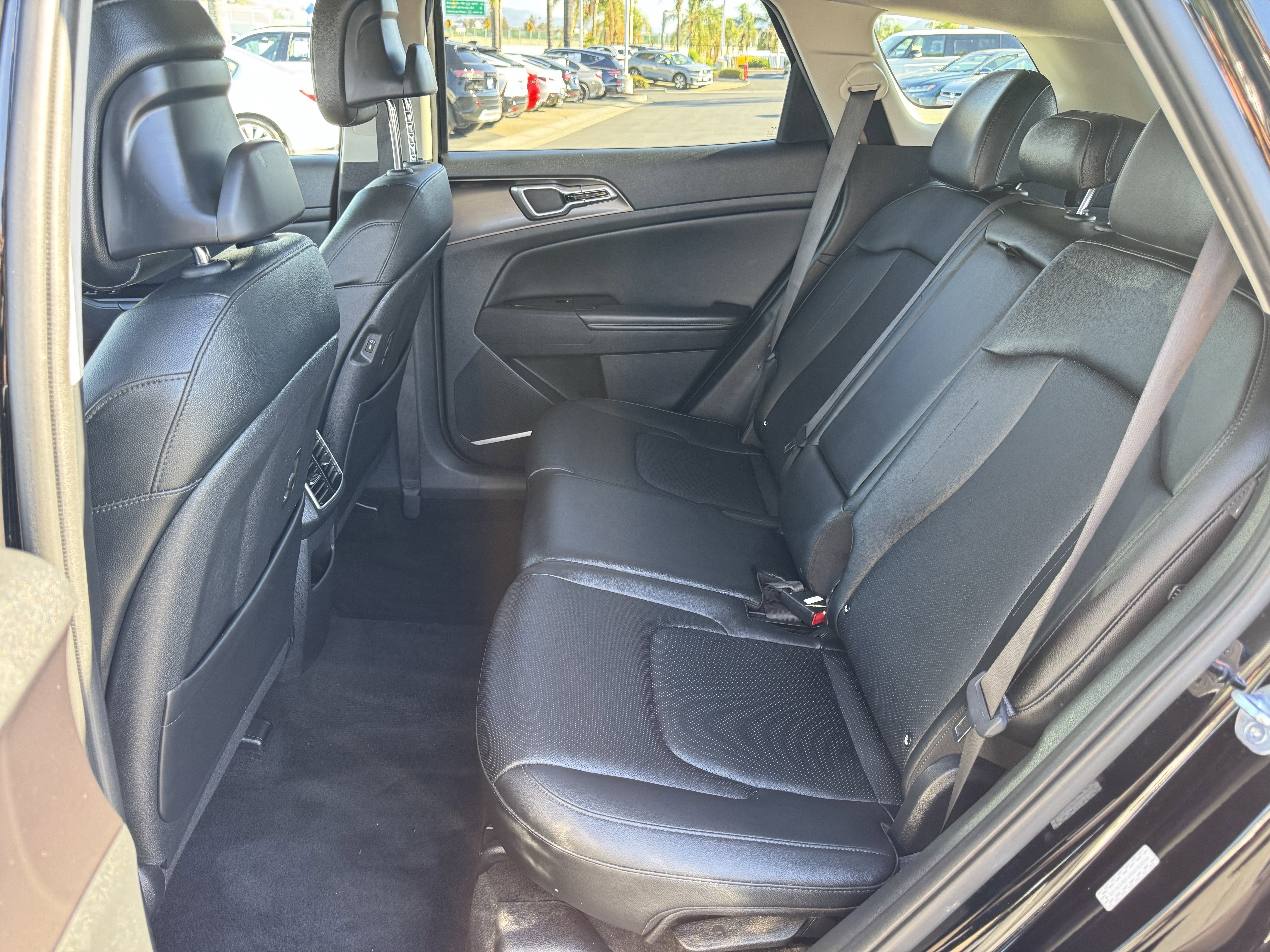 Used 2024 Kia Sportage EX image 34