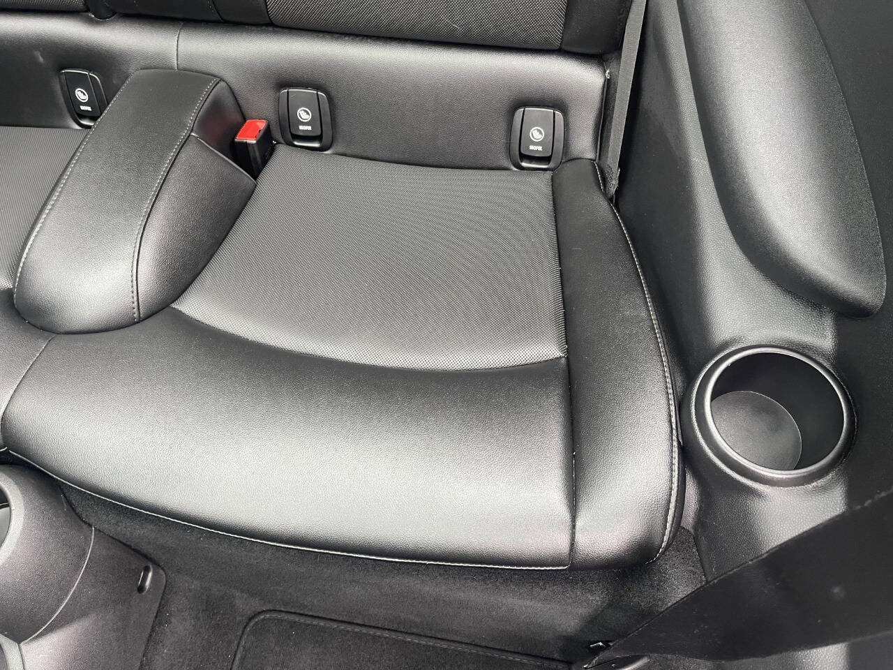 Used 2015 MINI Cooper 2-Door Hardtop image 18