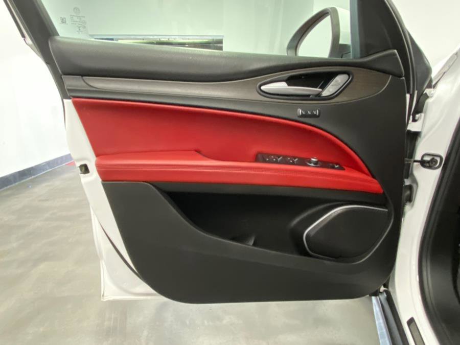 Used 2019 Alfa Romeo Stelvio Ti image 47