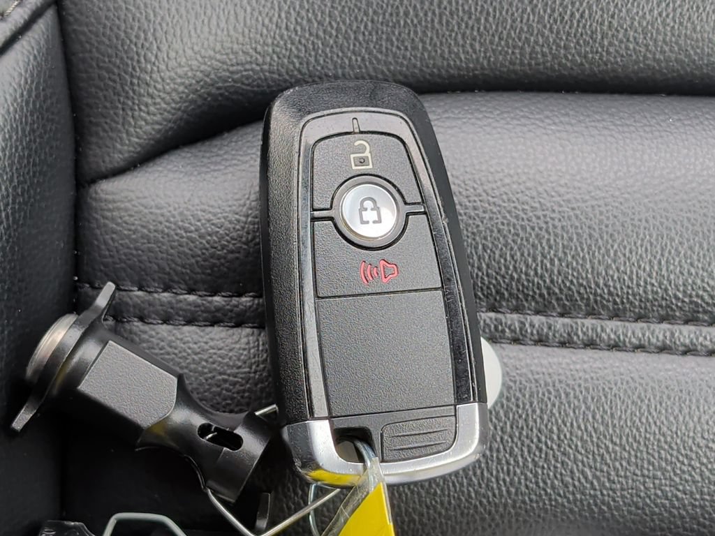 Used 2024 Ford Edge SEL AWD/4WD image 39