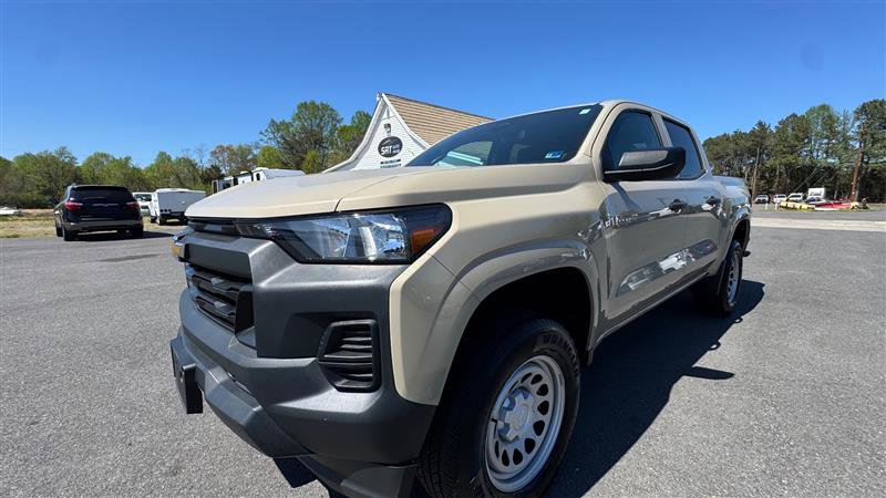 Used 2024 Chevrolet Colorado W/T image 11