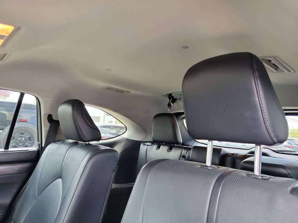Used 2023 Toyota Highlander Limited image 13