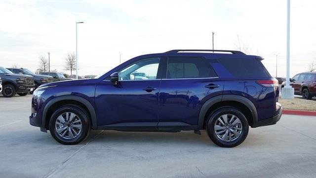 Used 2024 Nissan Pathfinder SV image 6