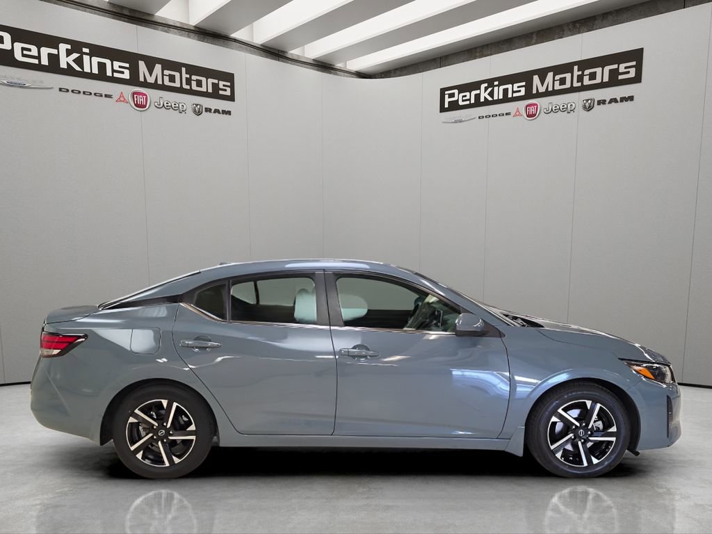 Used 2024 Nissan Sentra SV FWD image 4