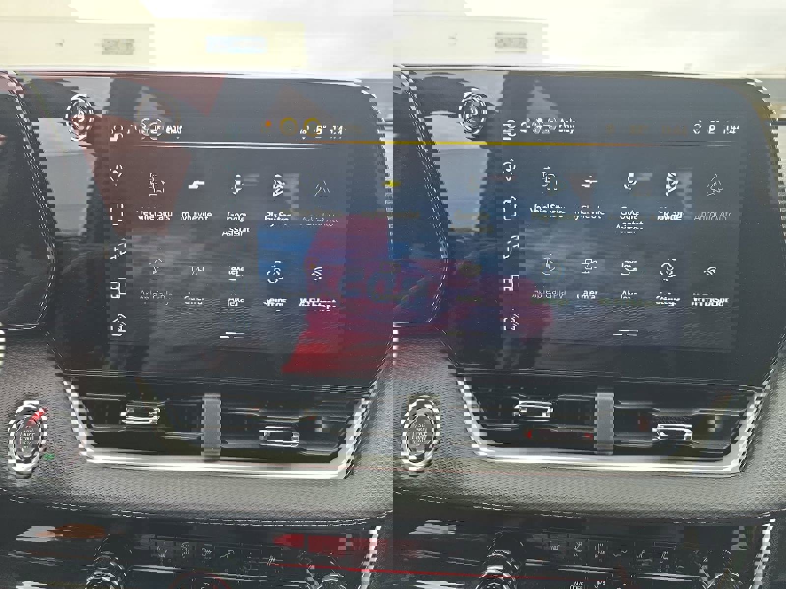 Used 2025 Chevrolet Equinox LT image 21