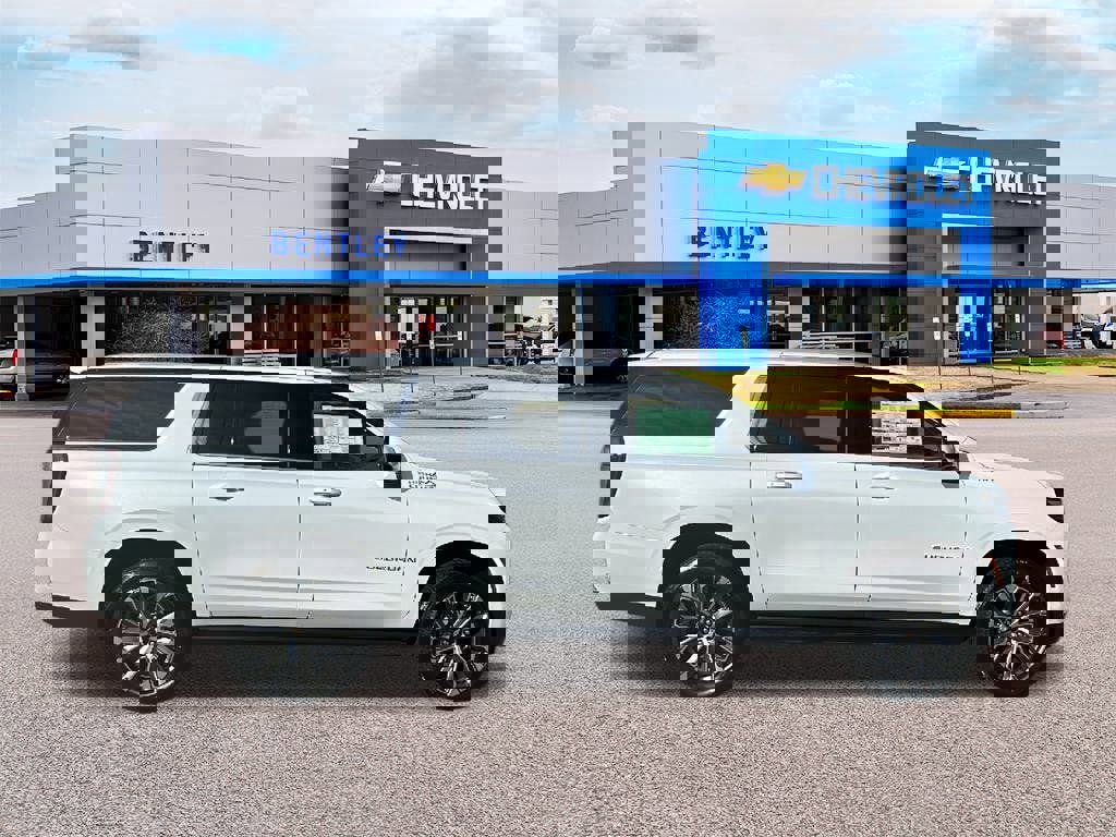 New 2026 Chevrolet Suburban High Country image 6