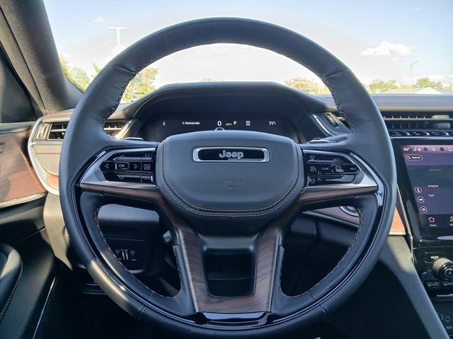 Used 2025 Jeep Grand Cherokee L Summit w/ Obsidian Package AWD/4WD image 29