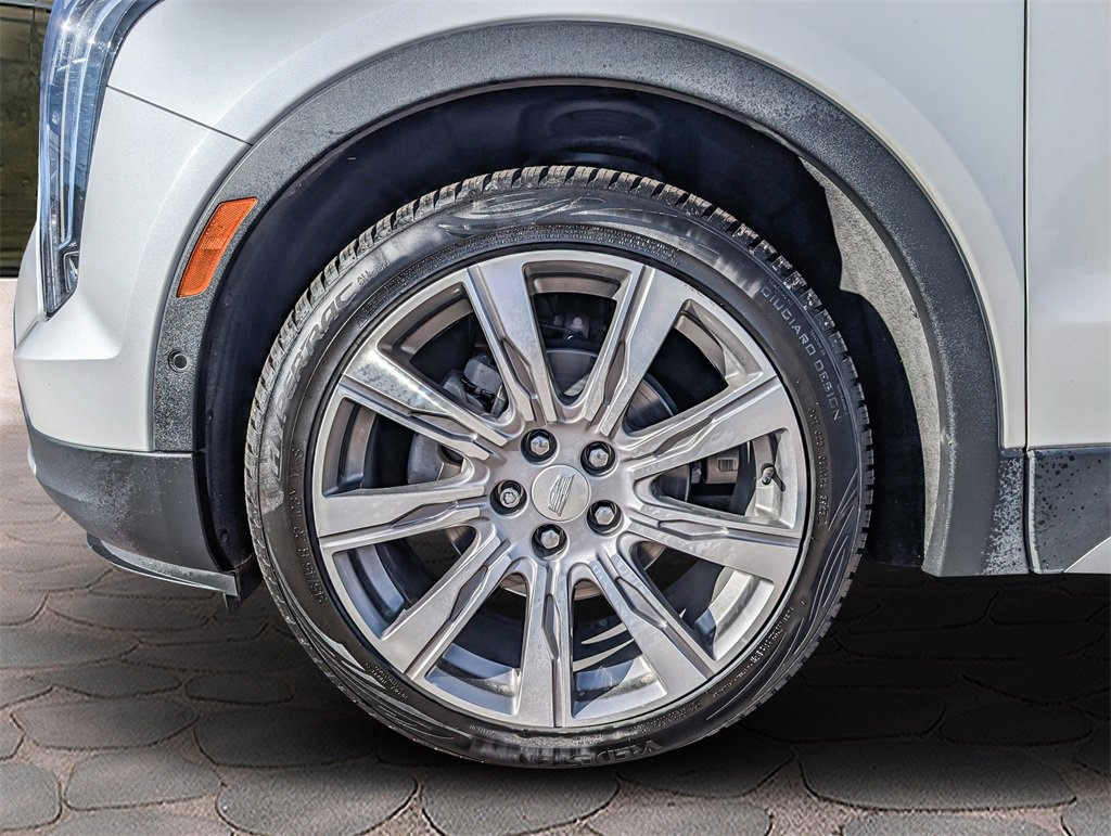 Used 2019 Cadillac XT4 Premium Luxury w/ Technology Package image 8