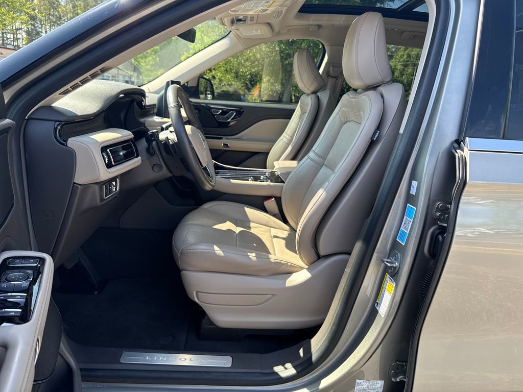 Used 2023 Lincoln Aviator Reserve w/ Equipment Group 201A image 24