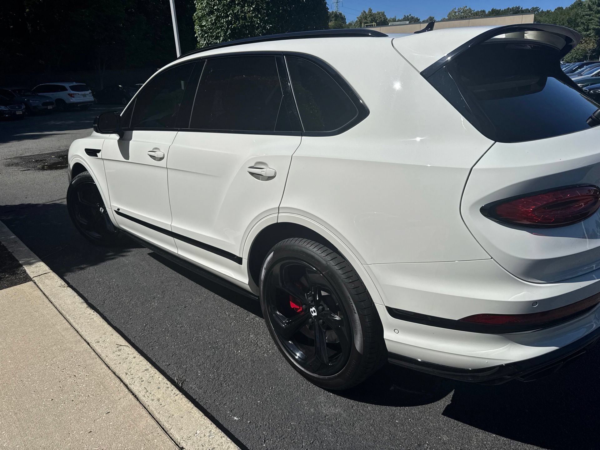 Certified 2023 Bentley Bentayga AWD/4WD image 3