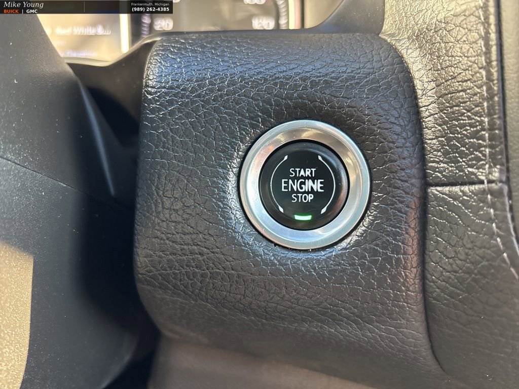 Used 2021 GMC Yukon Denali w/ Denali Ultimate Package AWD/4WD image 30