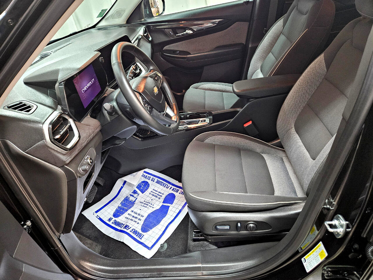 Used 2025 Chevrolet TrailBlazer LT w/ Convenience Package image 14