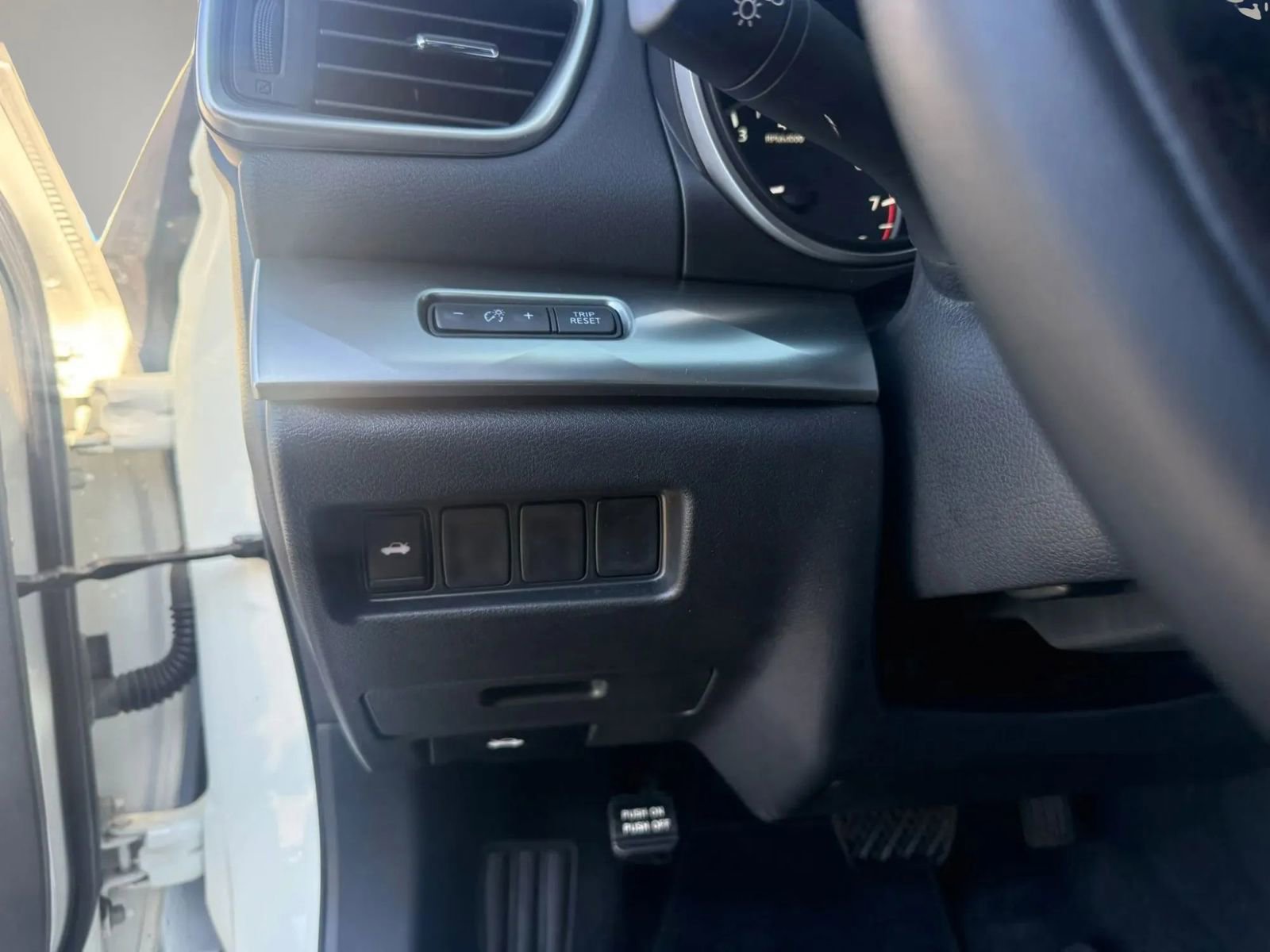 Used 2023 Nissan Maxima SV w/ Floor Mat Group image 16