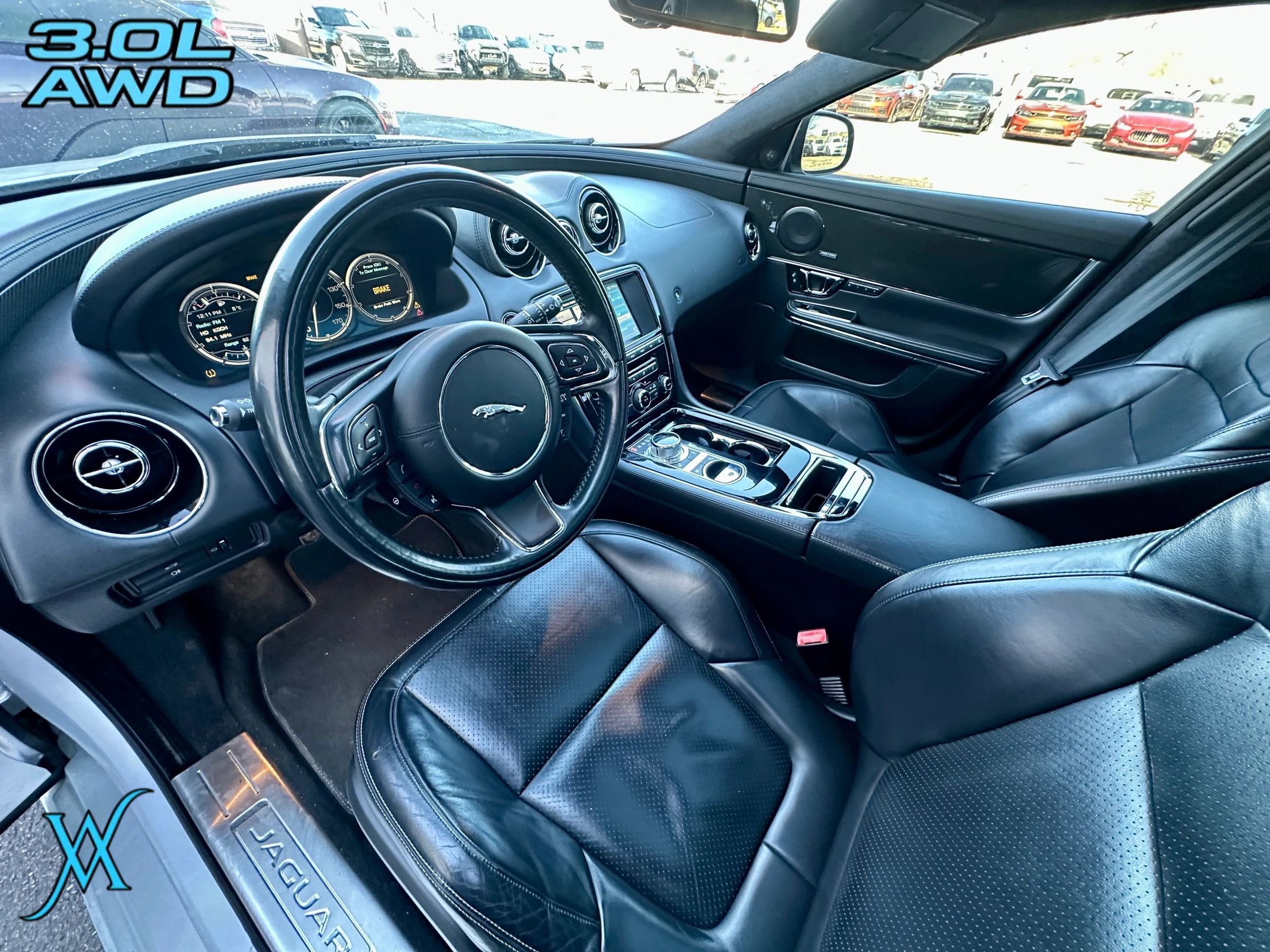 Used 2015 Jaguar XJ AWD image 17
