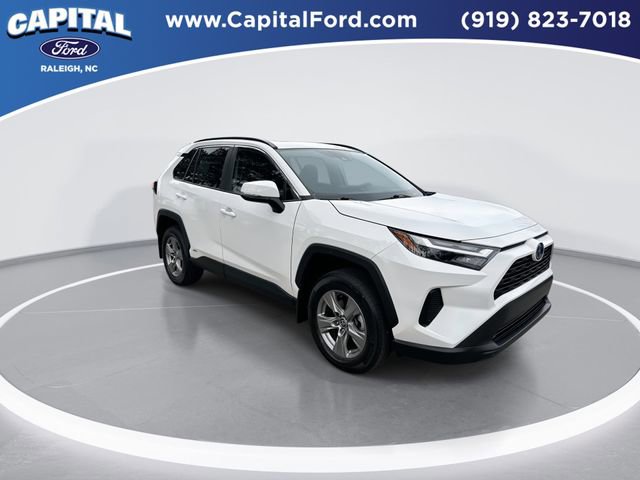 Used 2023 Toyota RAV4 XLE w/ Convenience Package image 2