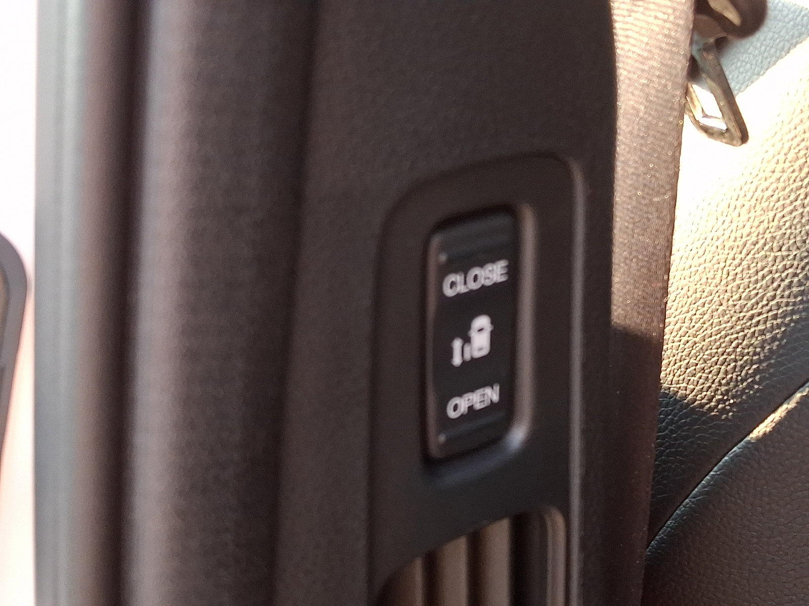 Used 2024 Honda Odyssey Sport image 13