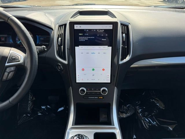 Certified 2023 Ford Edge SEL w/ Convenience Package image 2