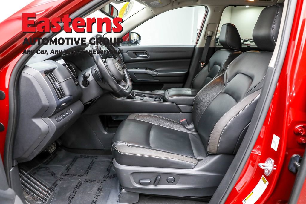 Used 2022 Nissan Pathfinder SL image 14