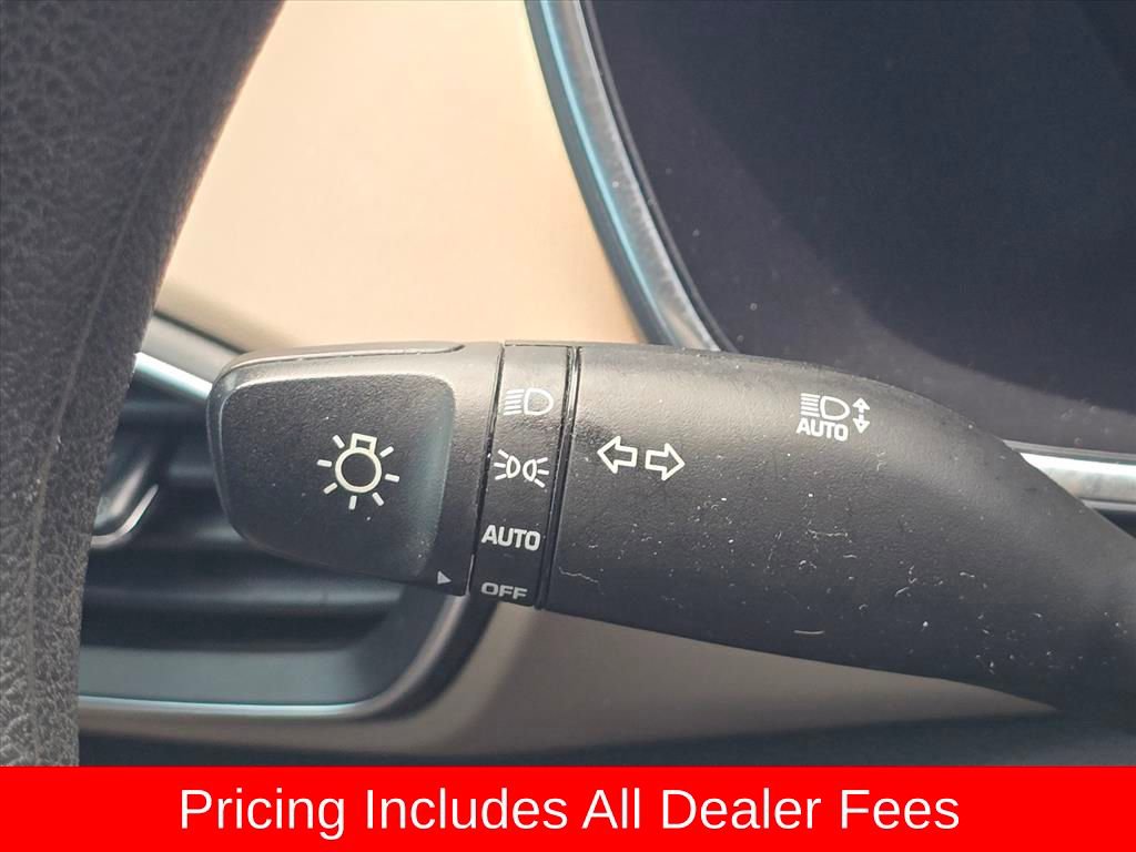Used 2022 Hyundai Santa Fe SEL FWD image 25