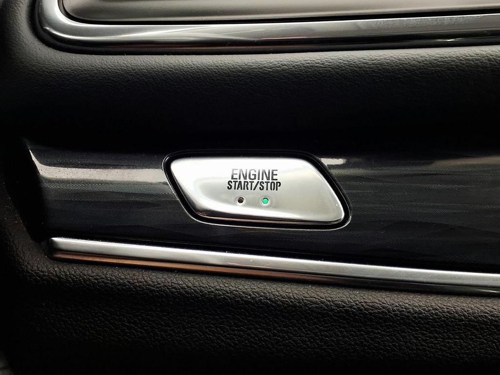 Used 2021 Buick Enclave Premium w/ Sun and Sites Package FWD image 18