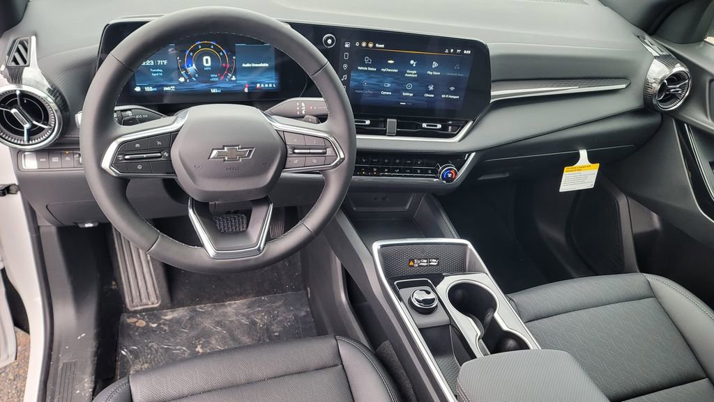 New 2026 Chevrolet Equinox LT w/ Convenience Package II AWD/4WD image 24