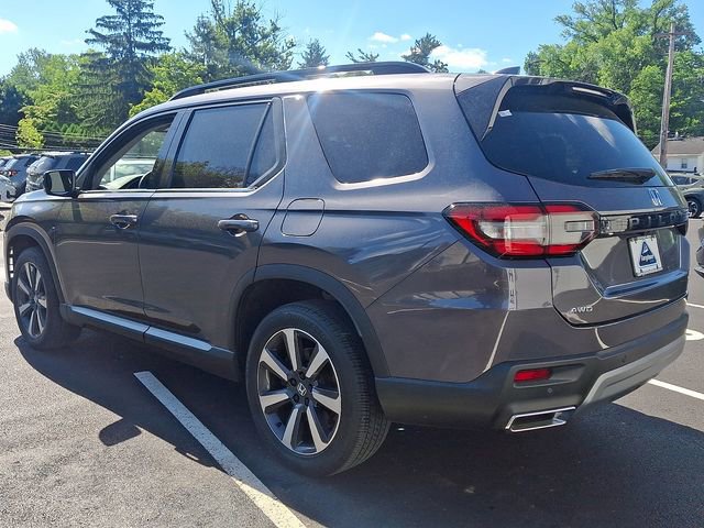 Certified 2023 Honda Pilot Touring image 4
