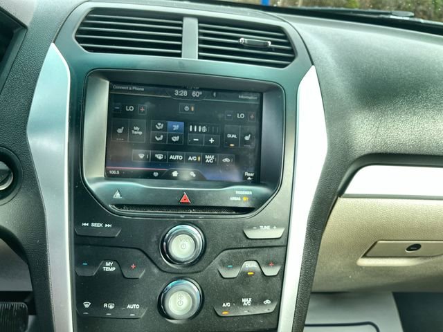 Used 2015 Ford Explorer XLT w/ Equipment Group 202A image 18