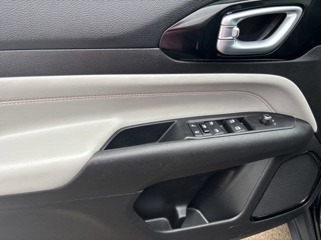 Used 2022 Jeep Compass Limited AWD/4WD image 13