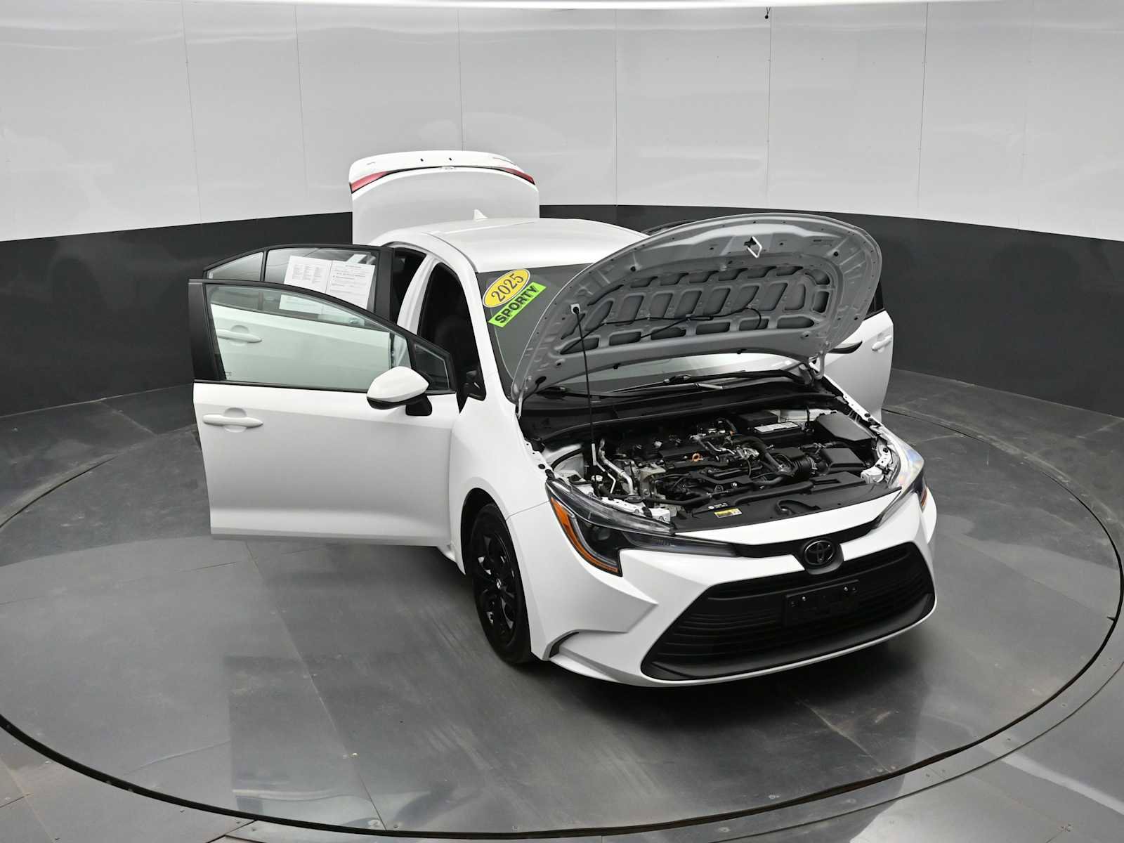 Used 2025 Toyota Corolla LE FWD image 39