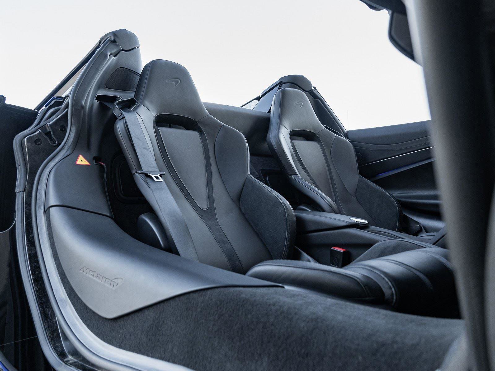 Used 2024 McLaren 750S Spider image 4