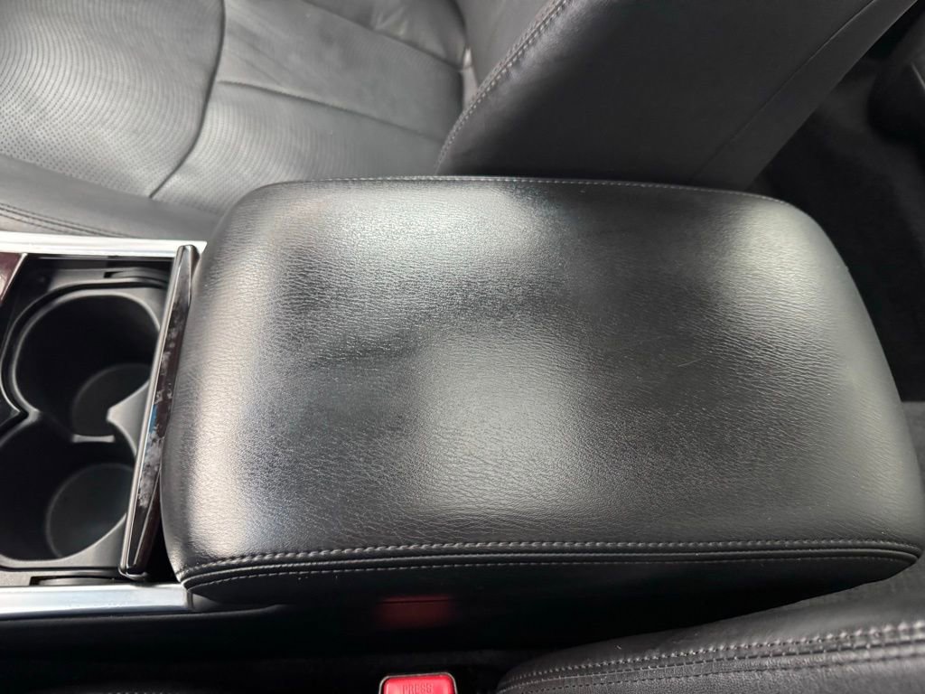 Used 2017 INFINITI Q70 L 3.7 image 30