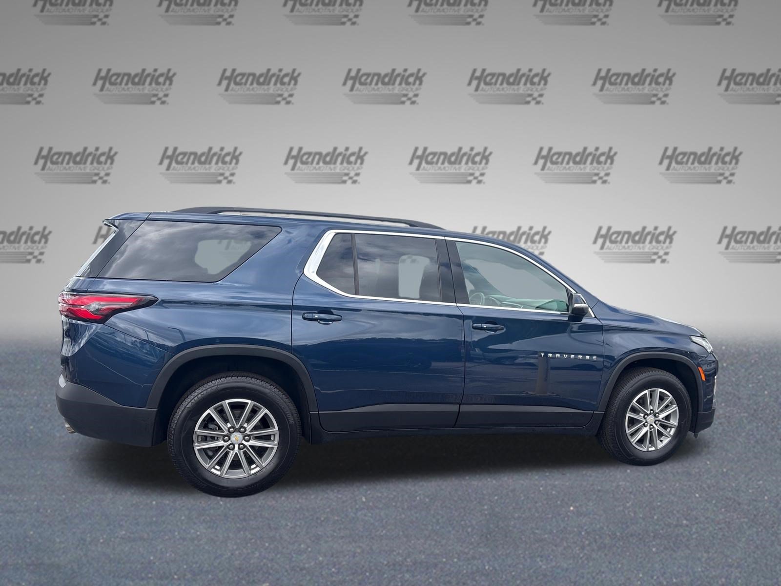Used 2023 Chevrolet Traverse LT FWD image 11