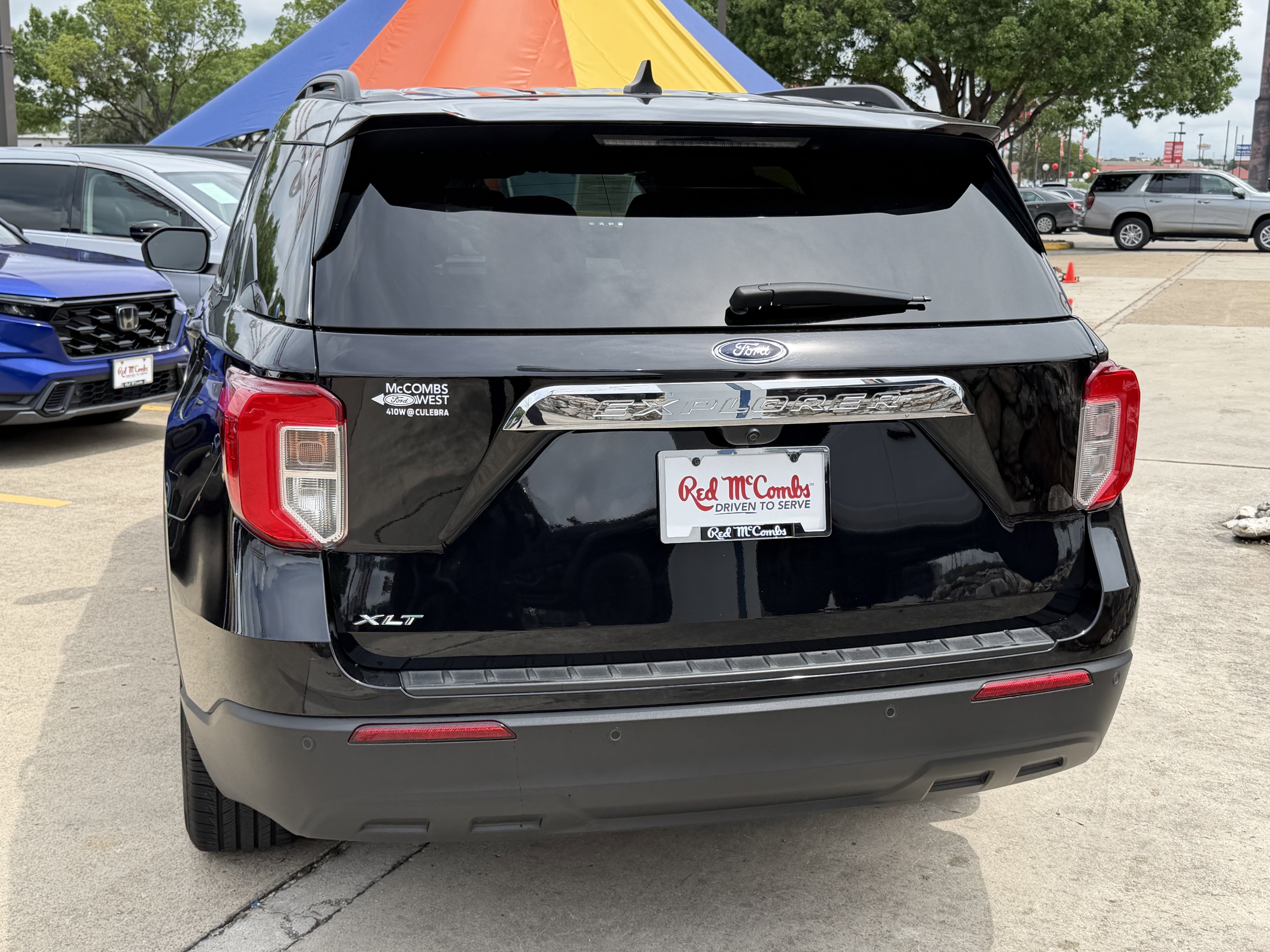 Used 2024 Ford Explorer XLT RWD image 6