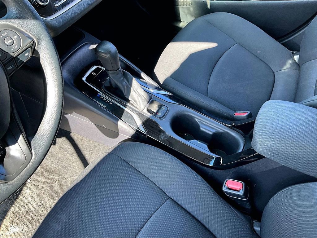 Used 2022 Toyota Corolla LE image 13