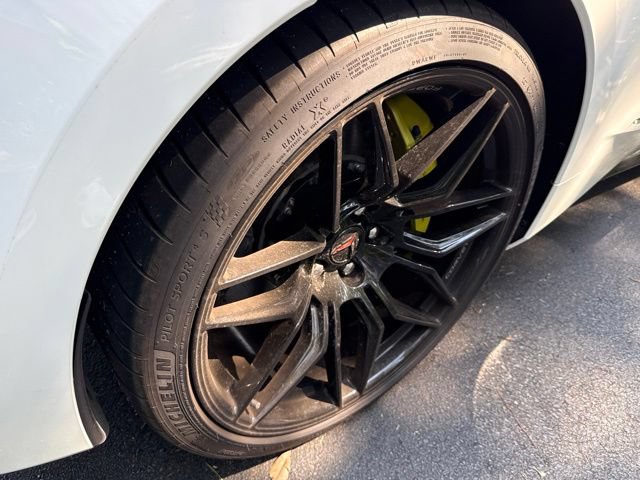 Used 2024 Chevrolet Corvette Z06 RWD image 25
