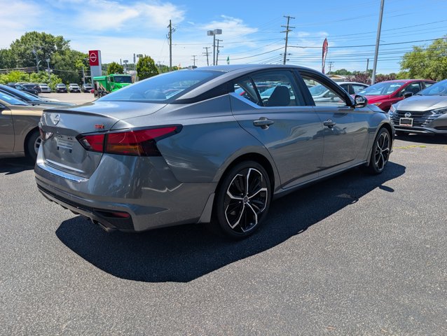 Certified 2023 Nissan Altima 2.5 SR w/ SR Premium Package FWD image 3