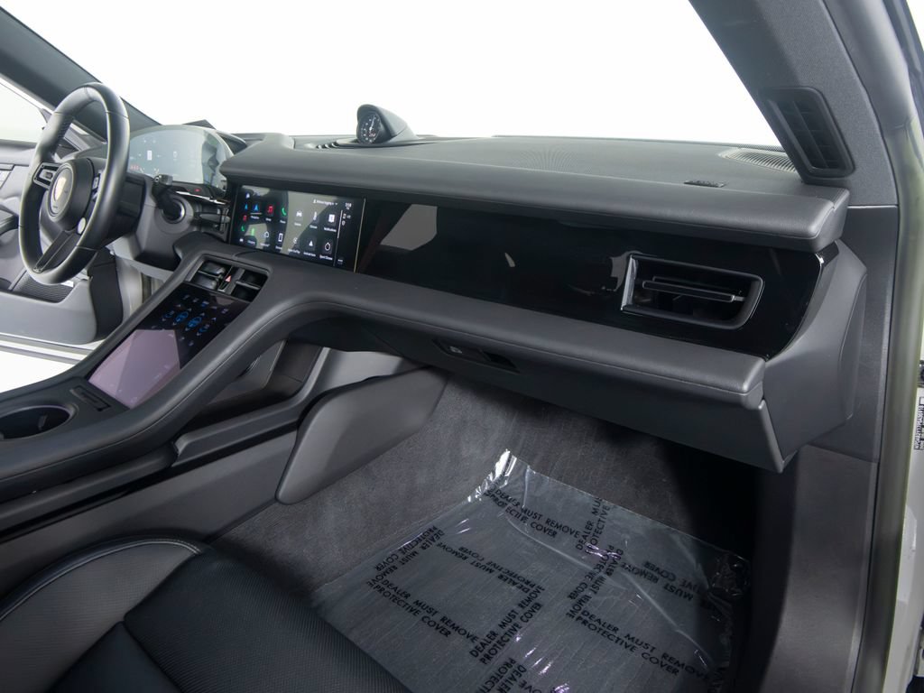 Certified 2023 Porsche Taycan 4S AWD/4WD image 32