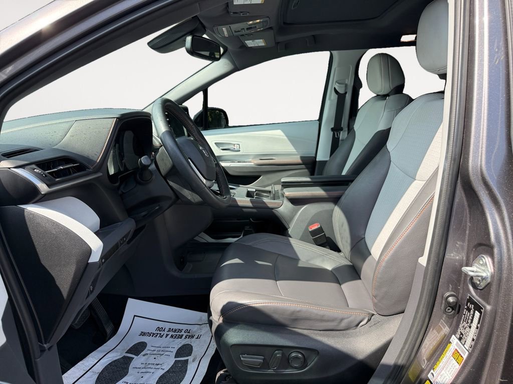Certified 2022 Toyota Sienna XSE image 9