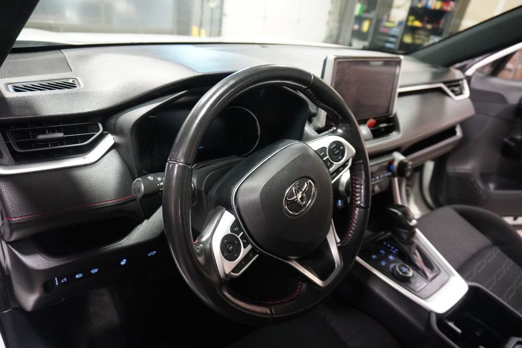 Used 2023 Toyota RAV4 SE w/ Weather & Moonroof Package image 11