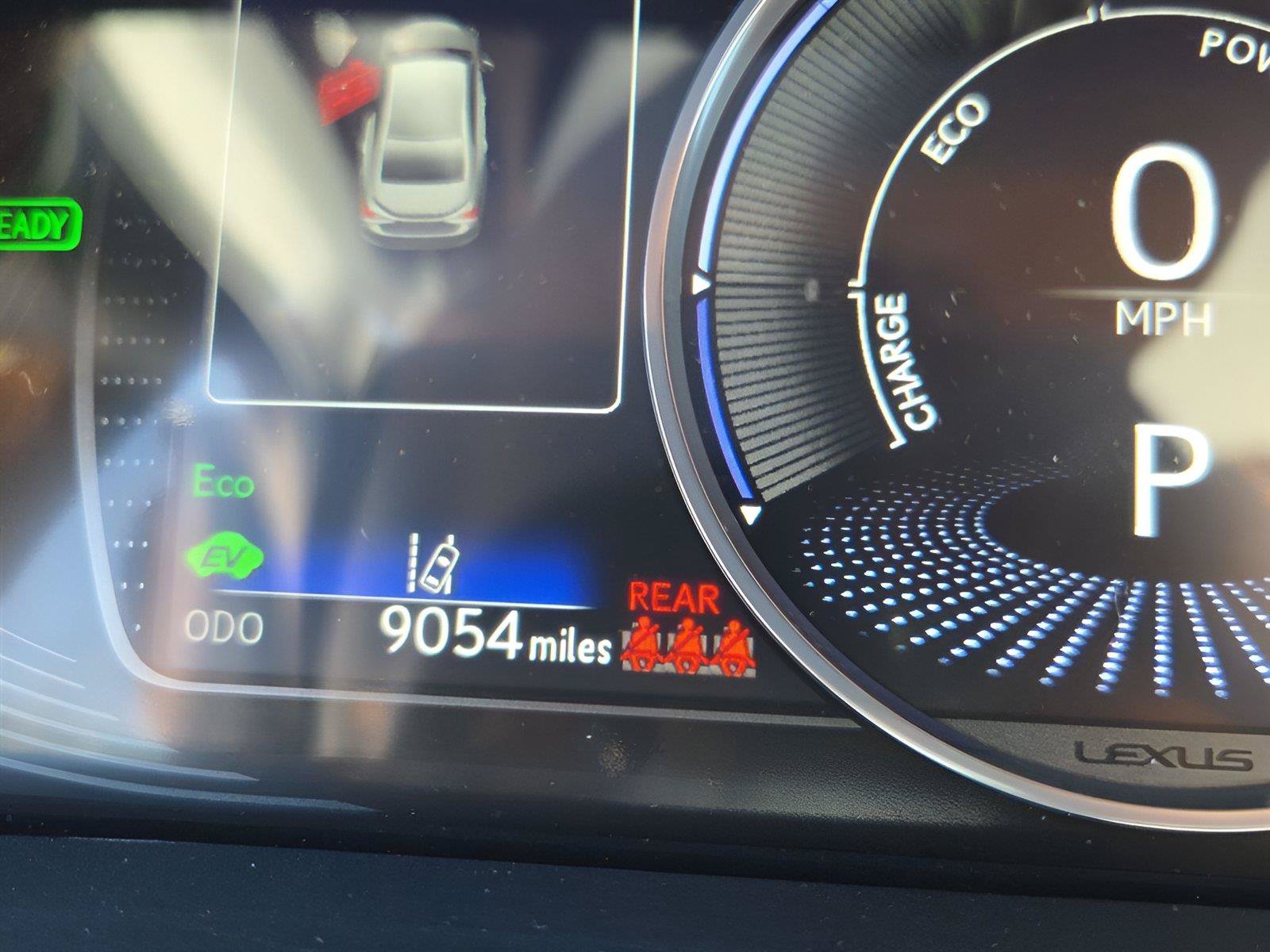 Used 2024 Lexus ES 300h w/ Technology Package FWD image 4