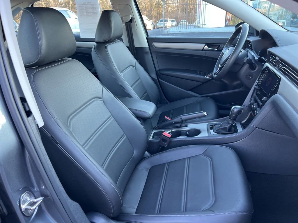 Used 2021 Volkswagen Passat 2.0T SE image 23