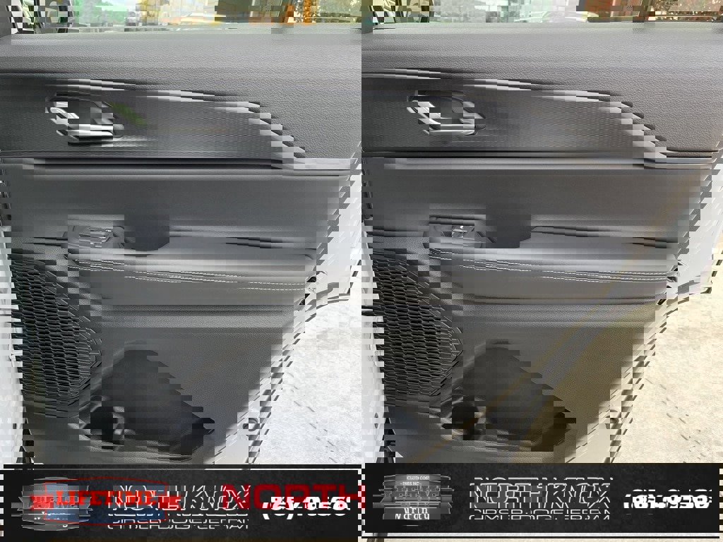 New 2025 Jeep Grand Cherokee L Altitude image 27