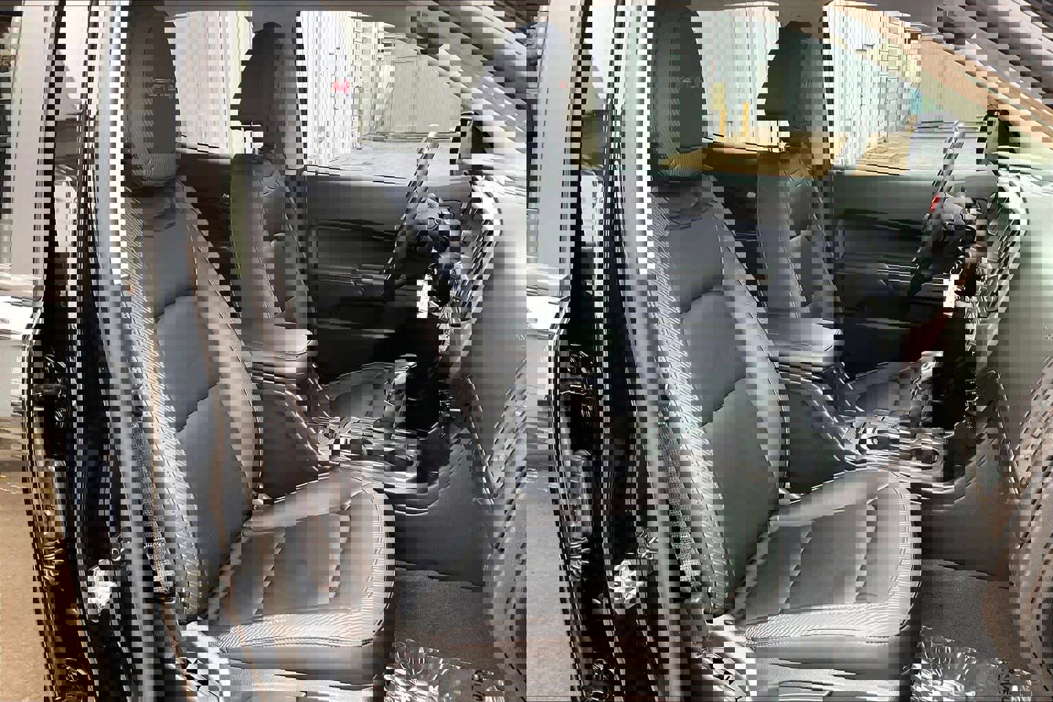 Used 2022 GMC Canyon AT4 w/ Trailering Package image 8