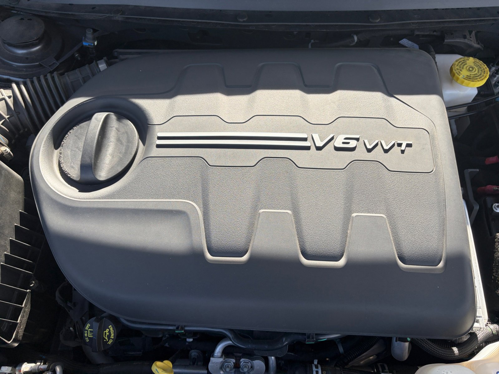 Used 2019 Jeep Cherokee Latitude Plus w/ Cold Weather Group image 29