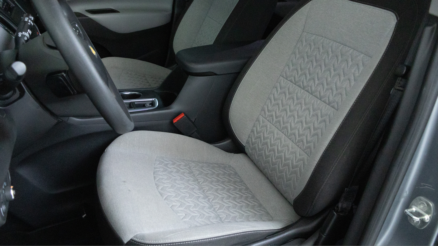 Used 2023 Chevrolet Equinox LS w/ LPO, Floor Liner Package FWD image 12