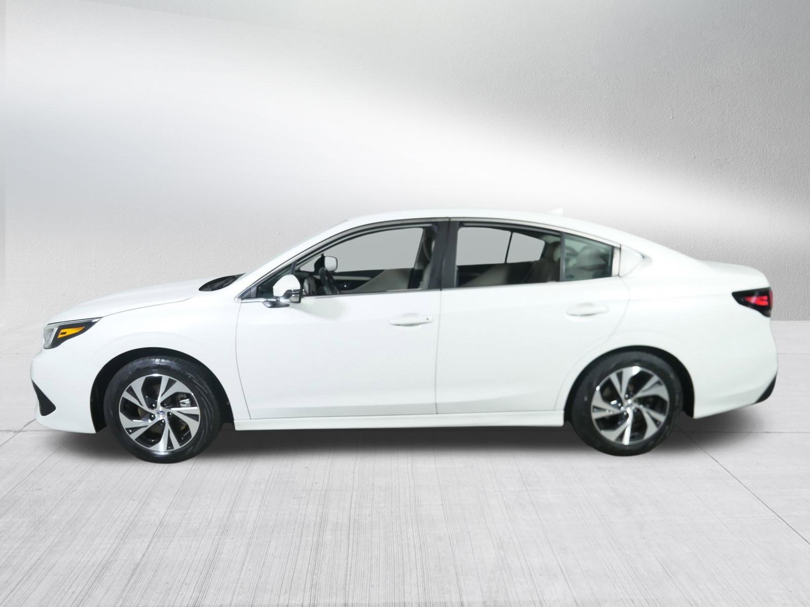Used 2022 Subaru Legacy Premium image 4