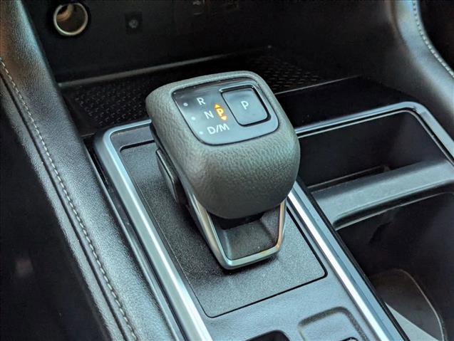 Used 2024 Nissan Pathfinder SL FWD image 11