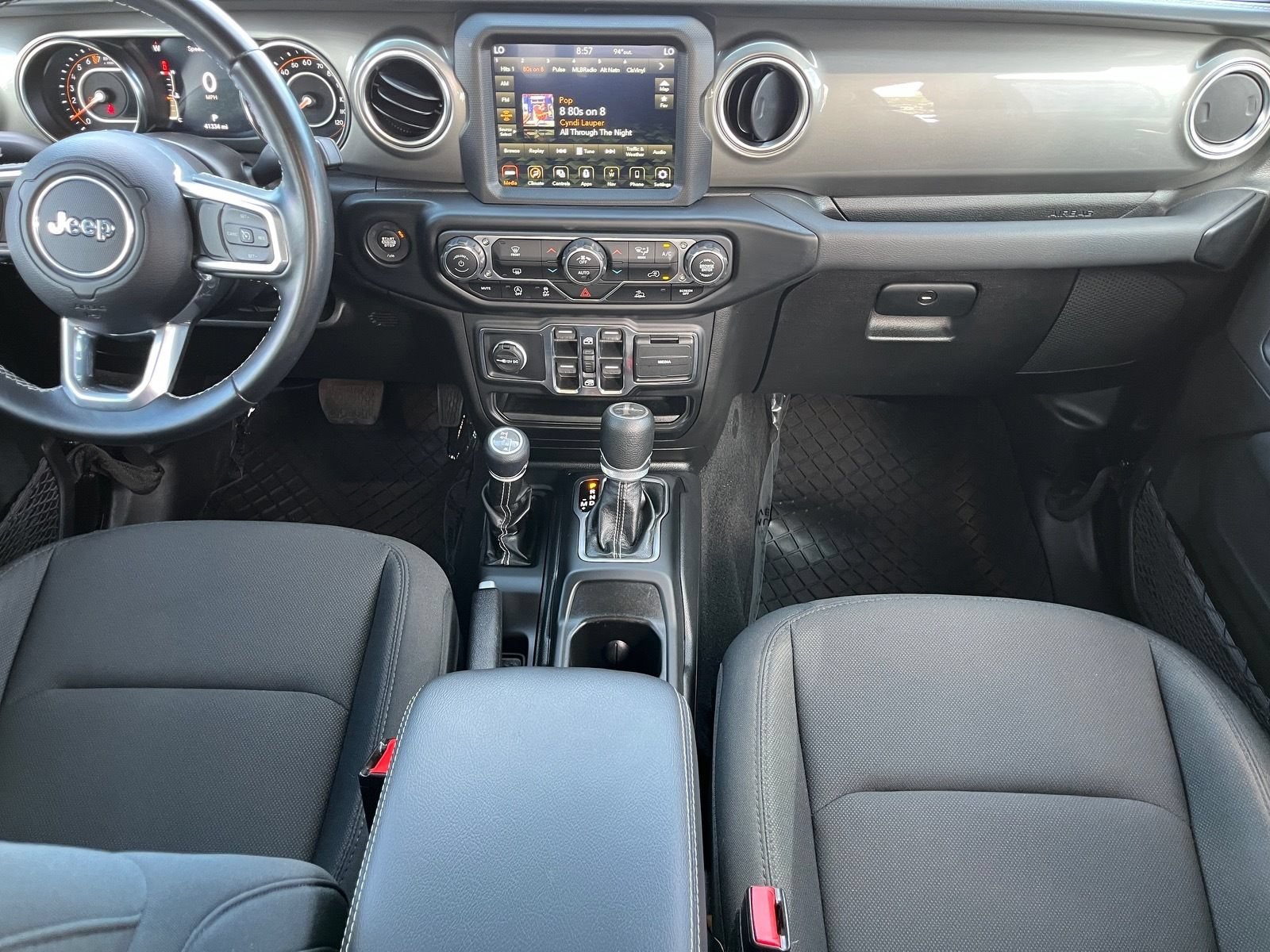 Used 2022 Jeep Gladiator Overland AWD/4WD image 14